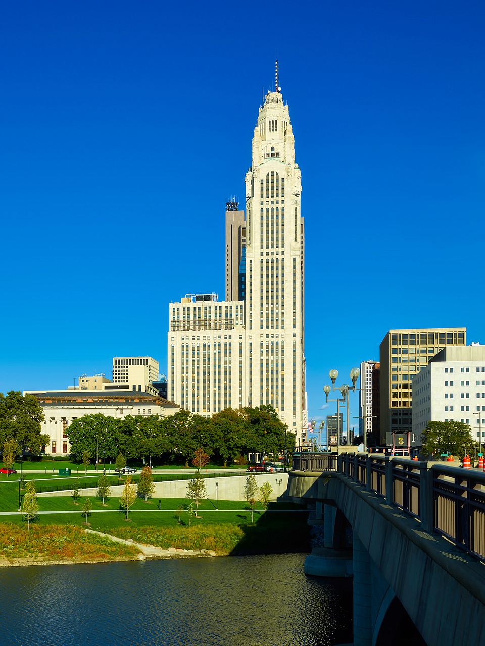 laveque tower columbus ohio free photo