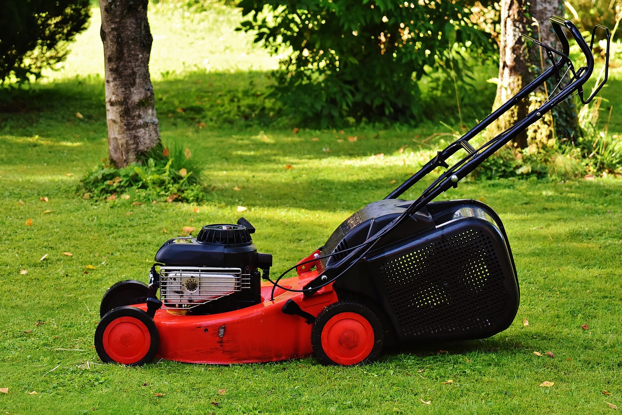 lawn mower gardening mow free photo