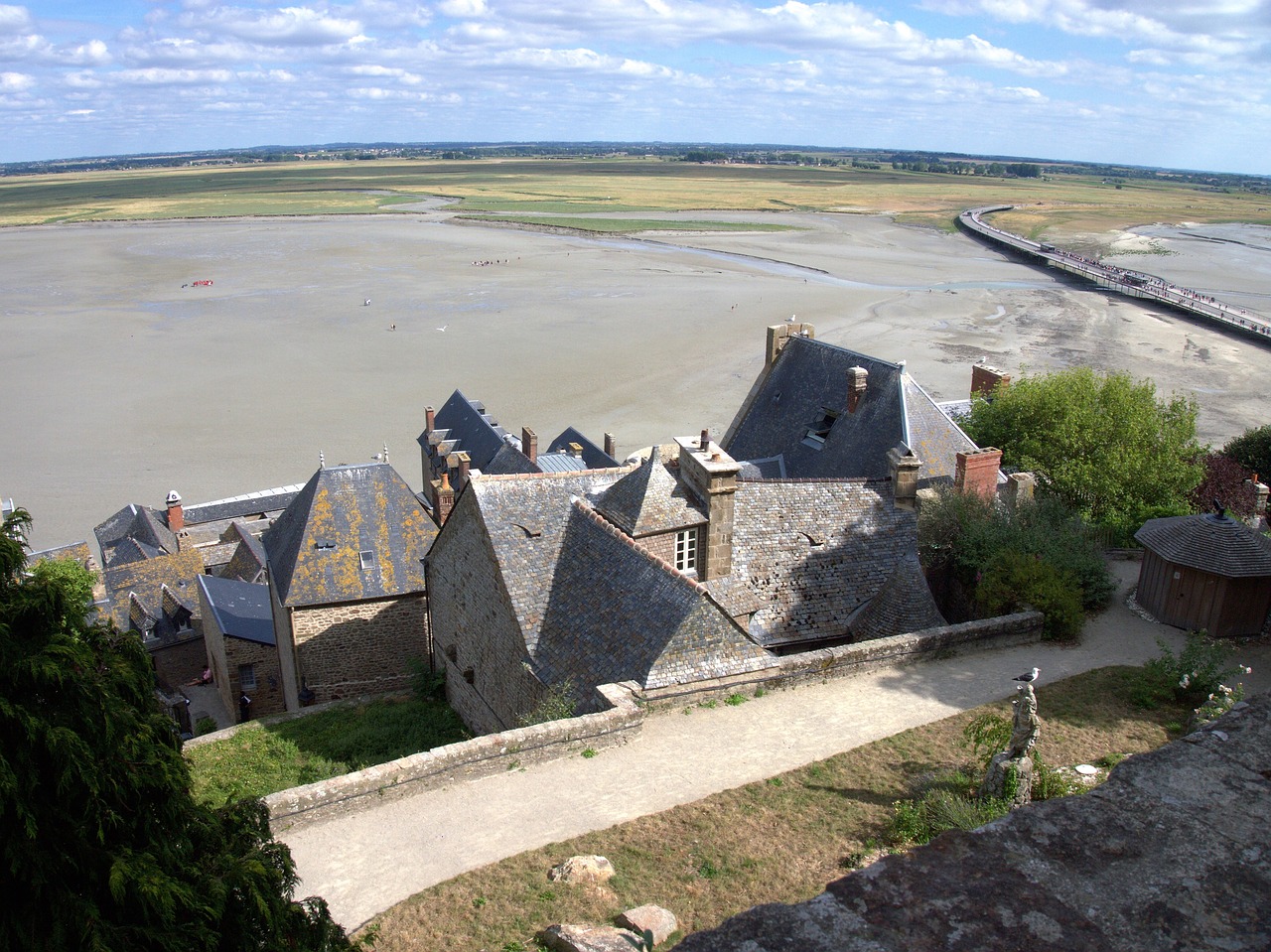 le mont saint michel  places of interest  france free photo