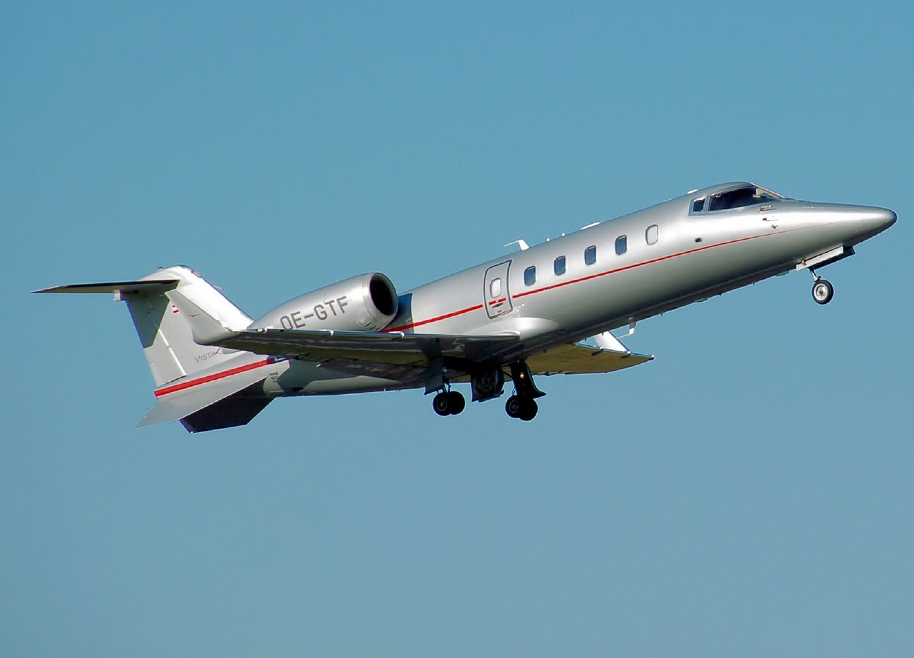 learjet 60 jet aircraft free photo