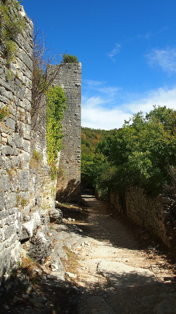 leave croatia ghost town free photo