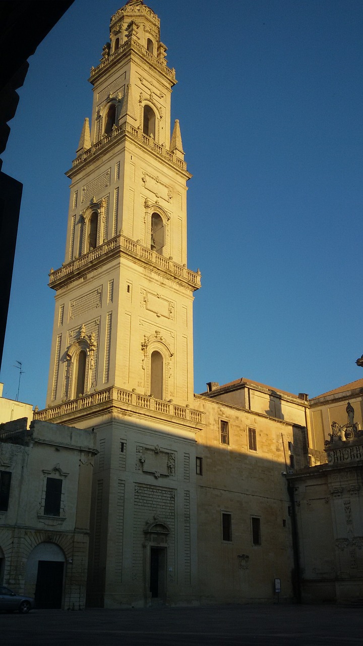 lecce campanile piazza duomo free photo