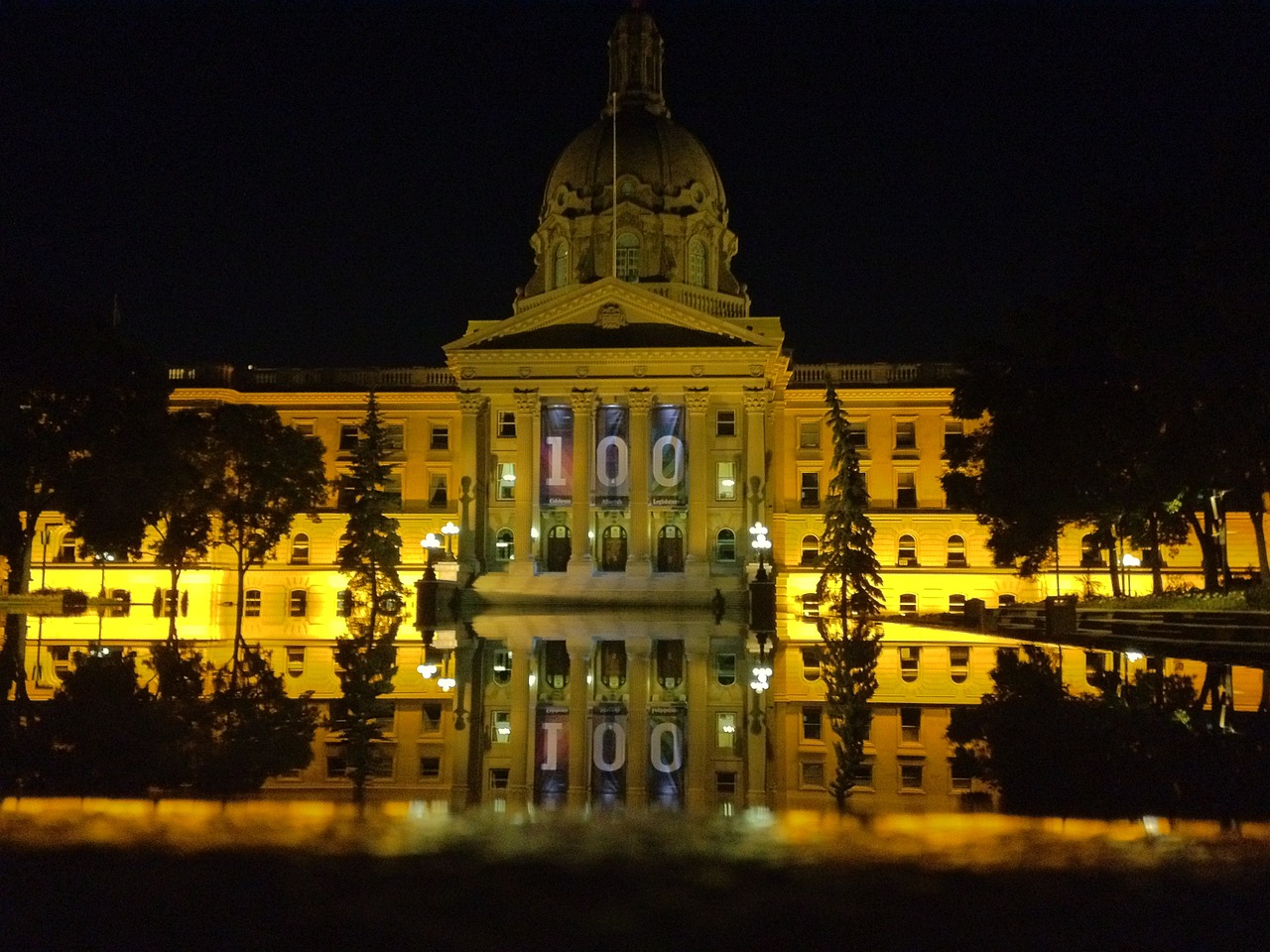 legislature reflection edmonton free photo
