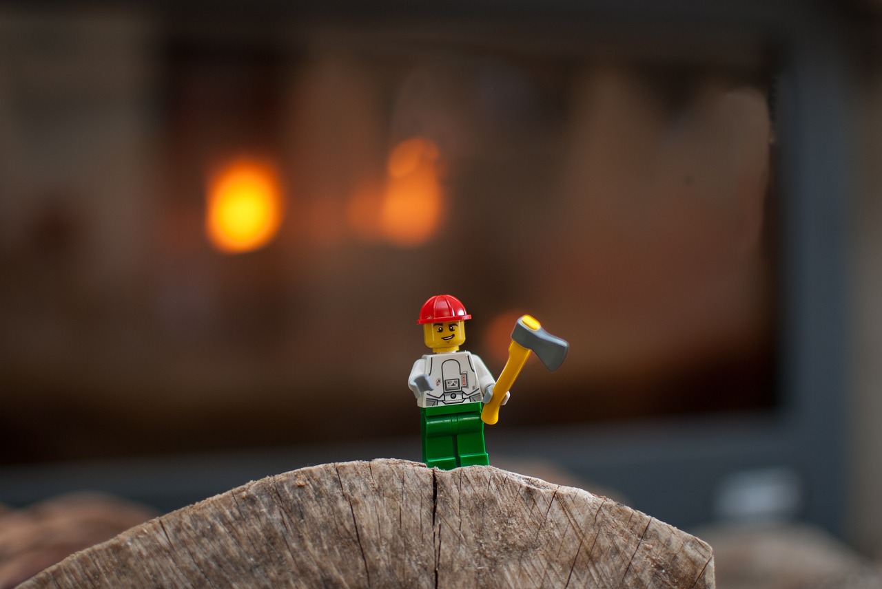 lego figurine wood free photo