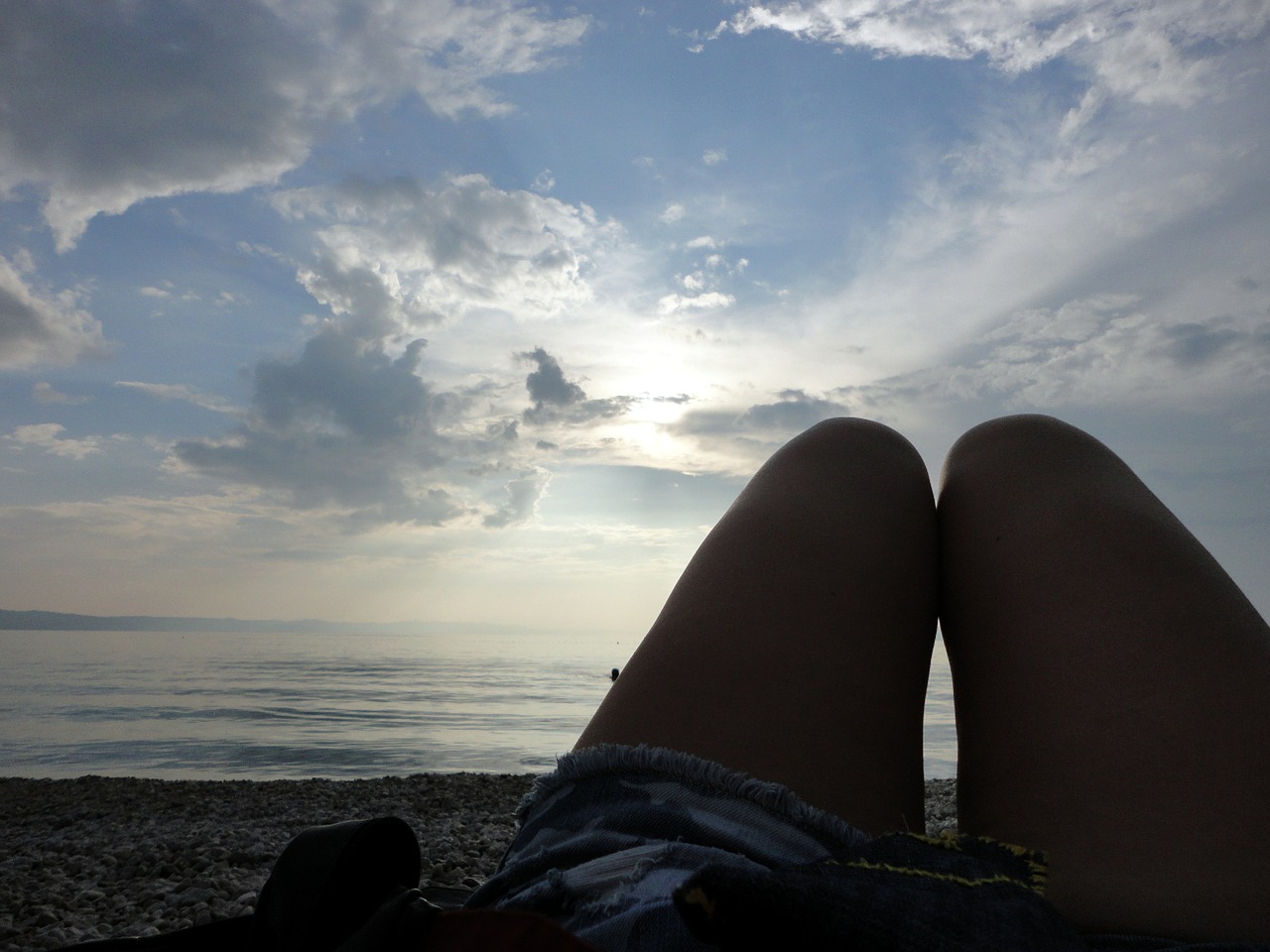 legs sea sky free photo