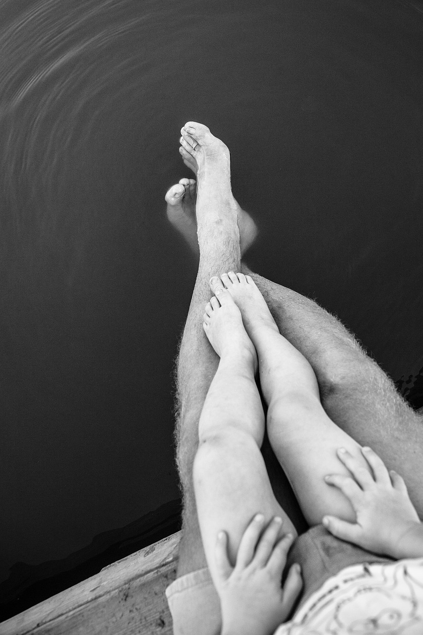 legs feet hands free photo