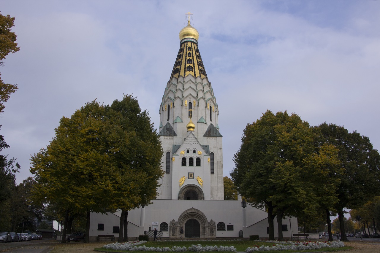 leipzig russian orthodox st -alexi-memorial church free photo