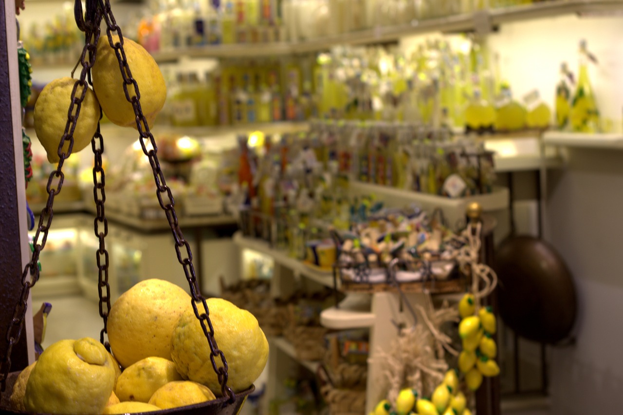 lemon amalfi coast limoncello free photo