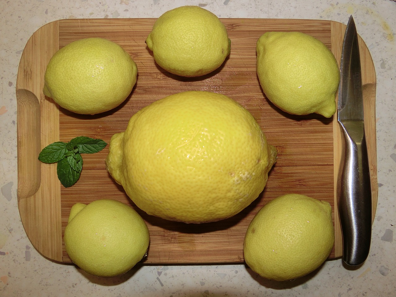 lemon knife board free photo