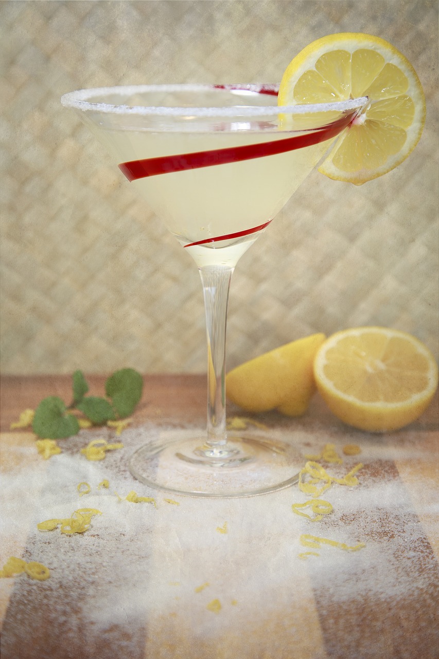 lemon drop drink alcohol free photo