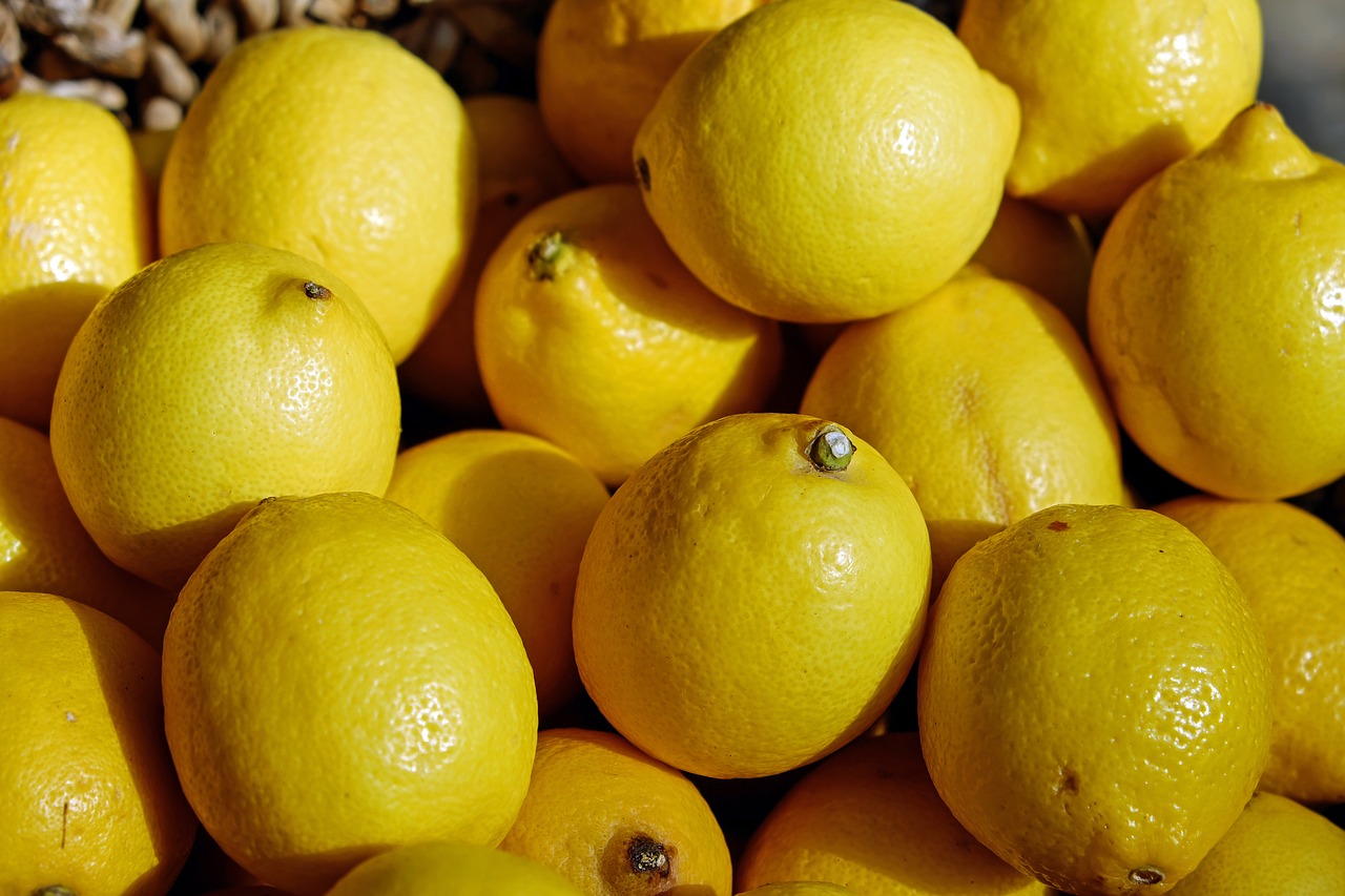 lemons yellow fruit free photo