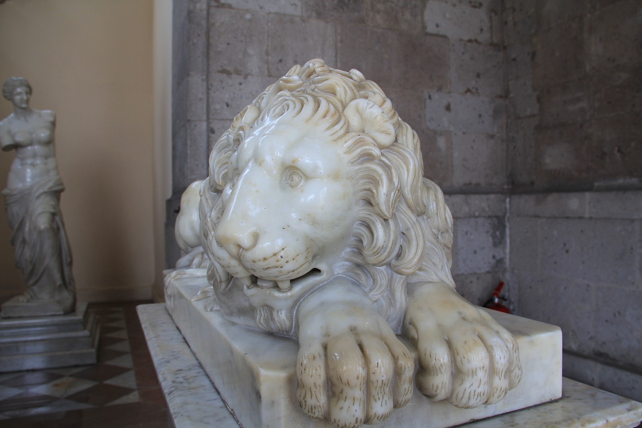 leon sculpture marble free photo
