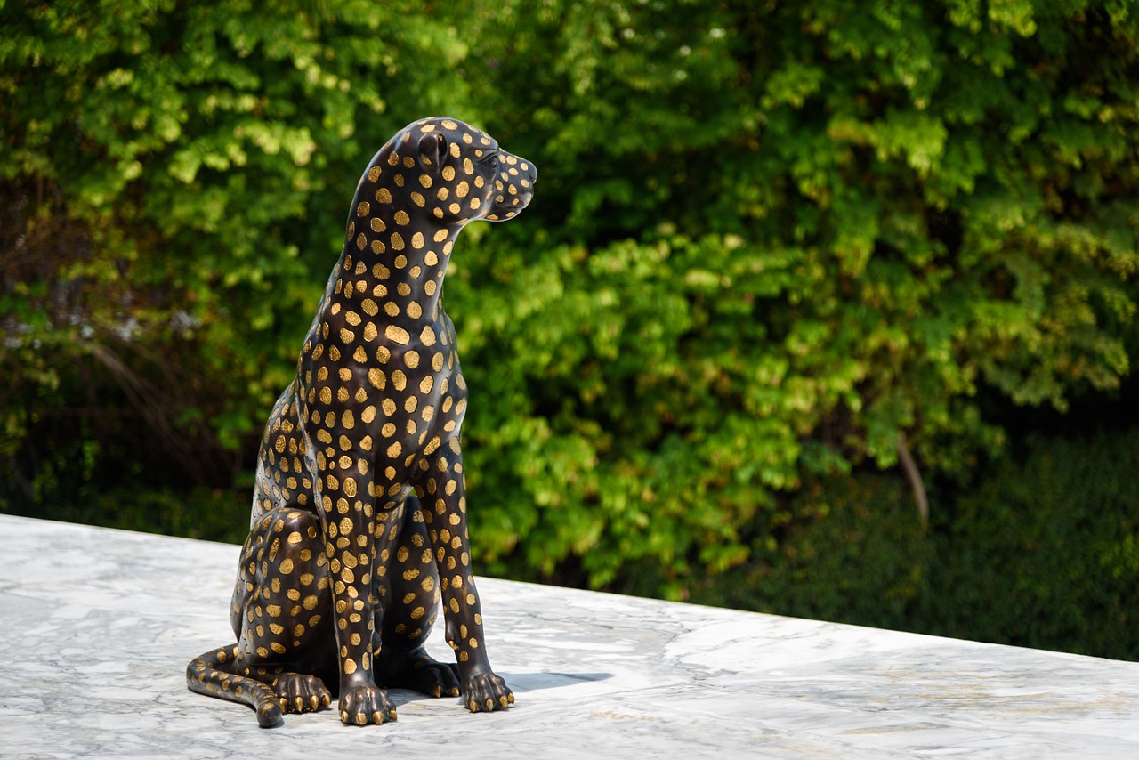 leopard statue figure free photo