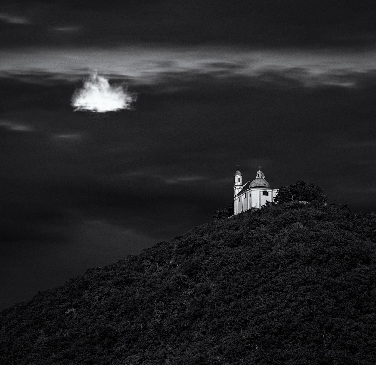 leopoldsberg vienna building free photo