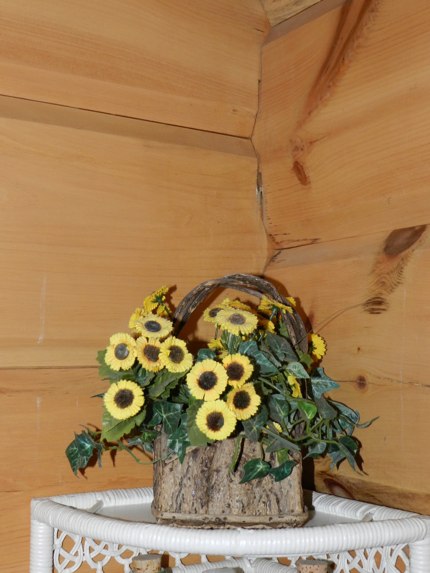bouquet flowers yellow wood free photo