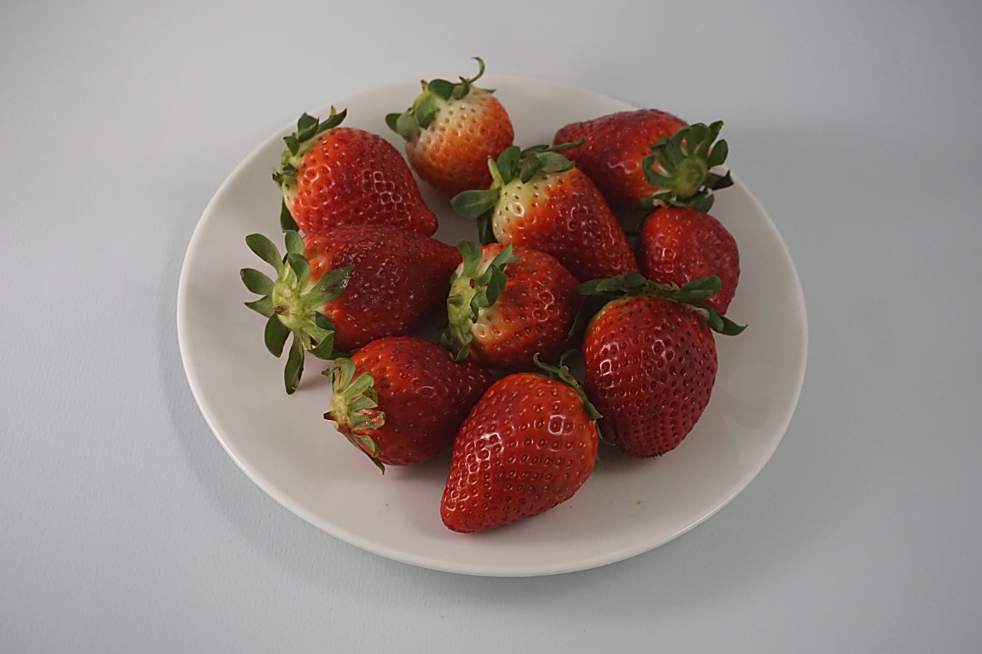 strawberries desserts fruit free photo