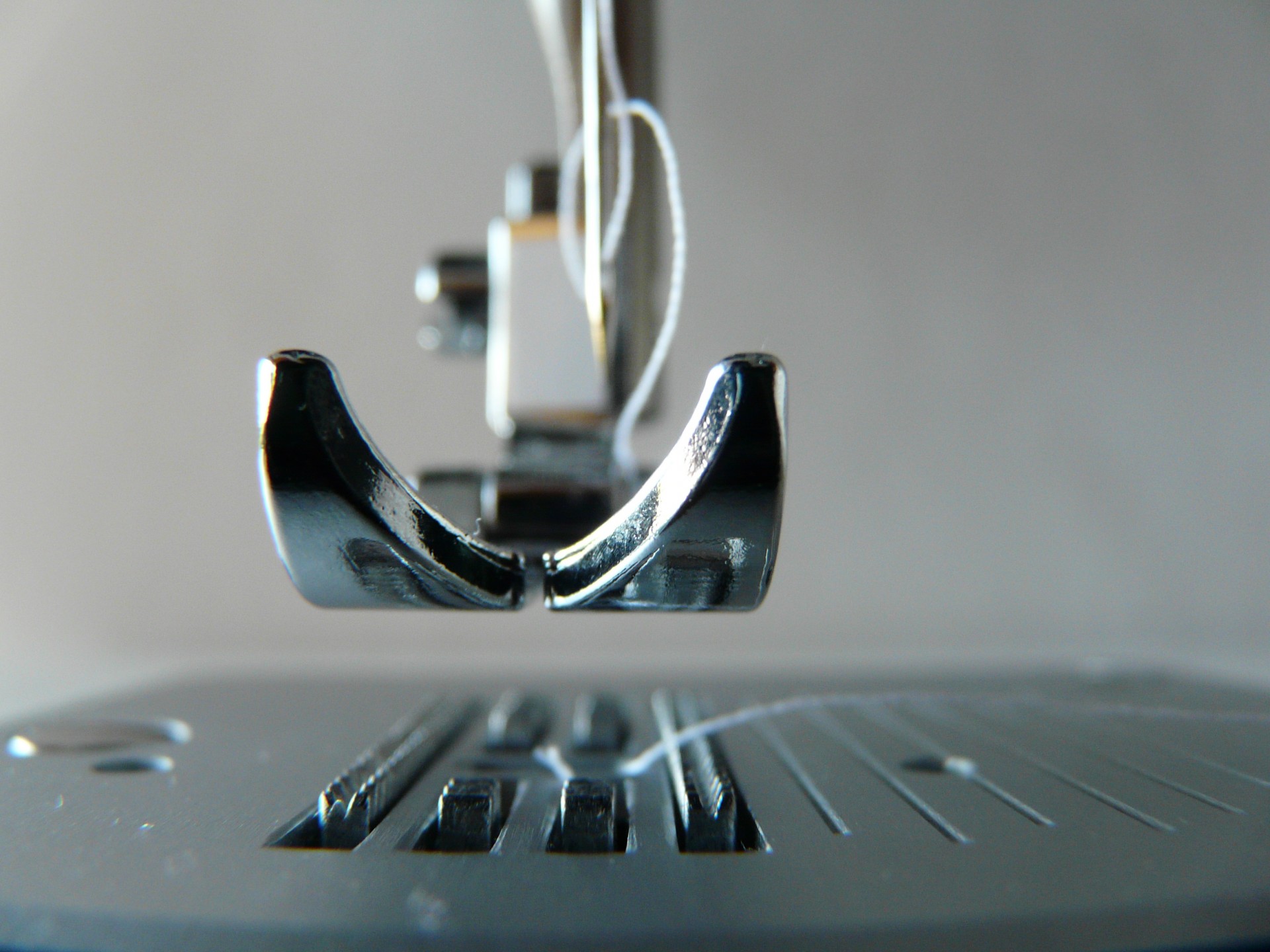 sewing machine close-up free photo