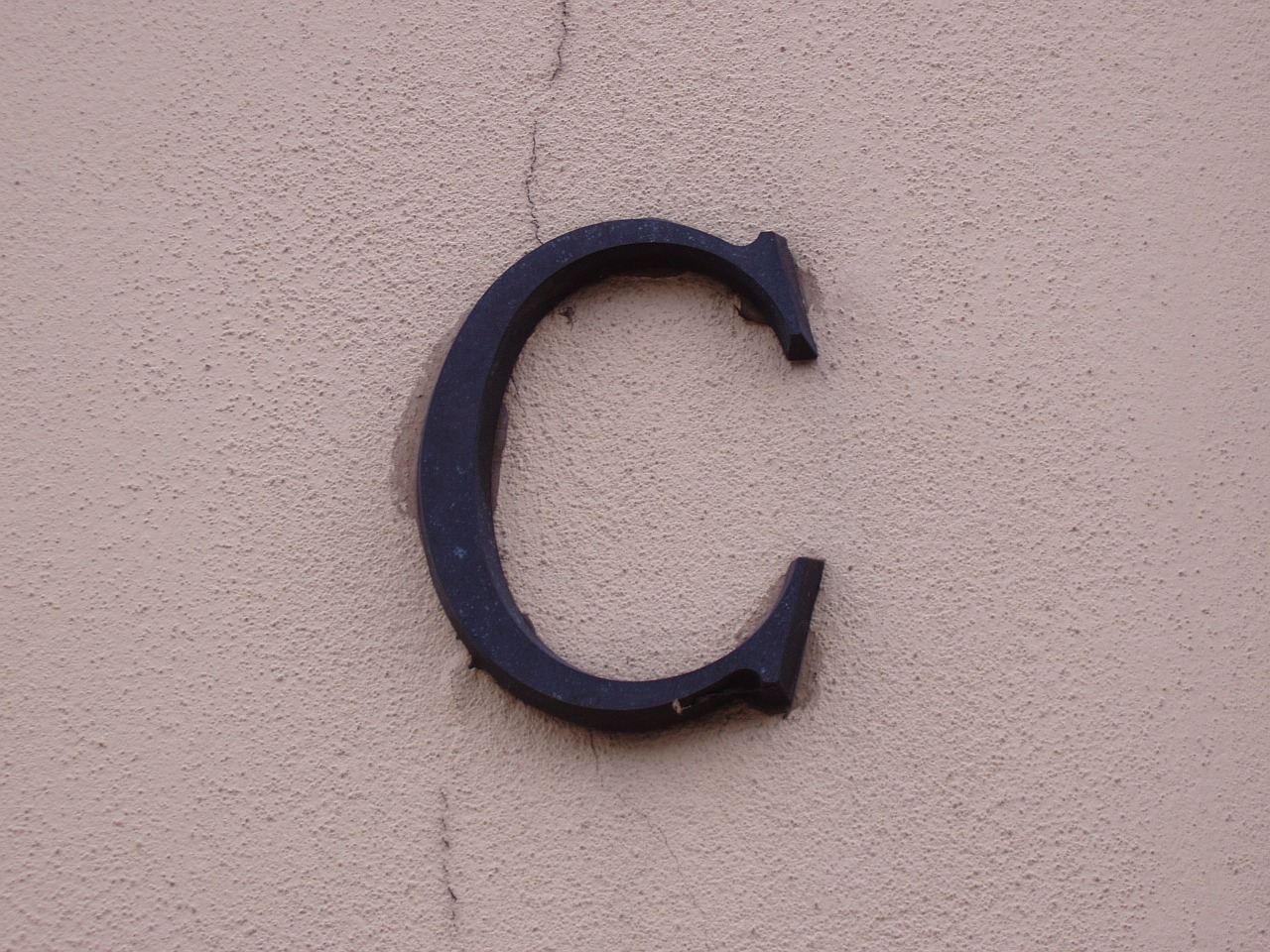 letter c iron free photo