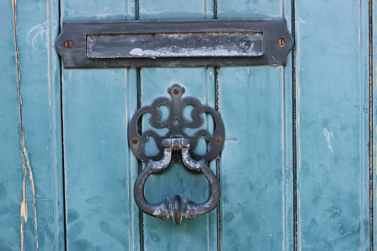 letters box door blue free photo