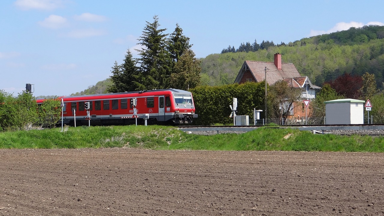 level crossing vt 628 units brenz railway free photo