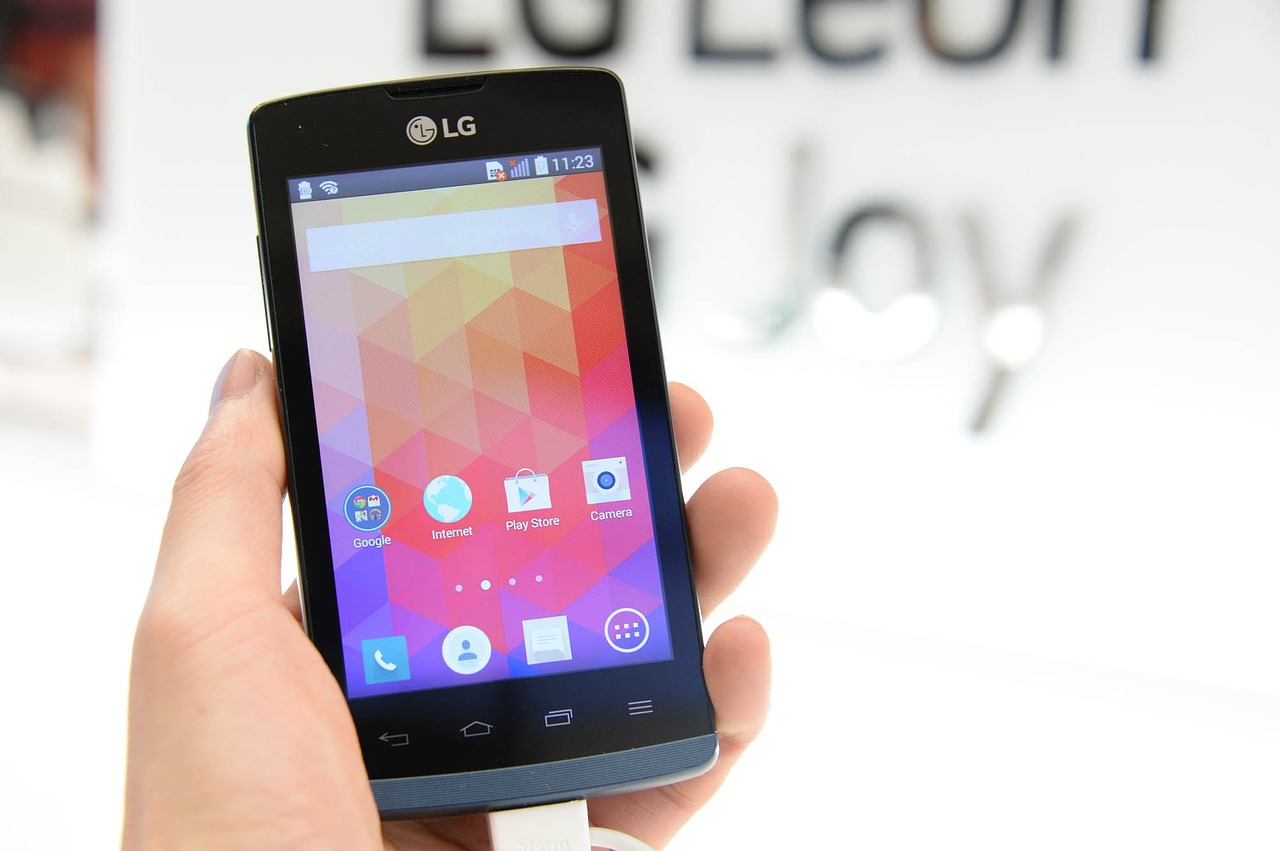 LG смартфон l30+