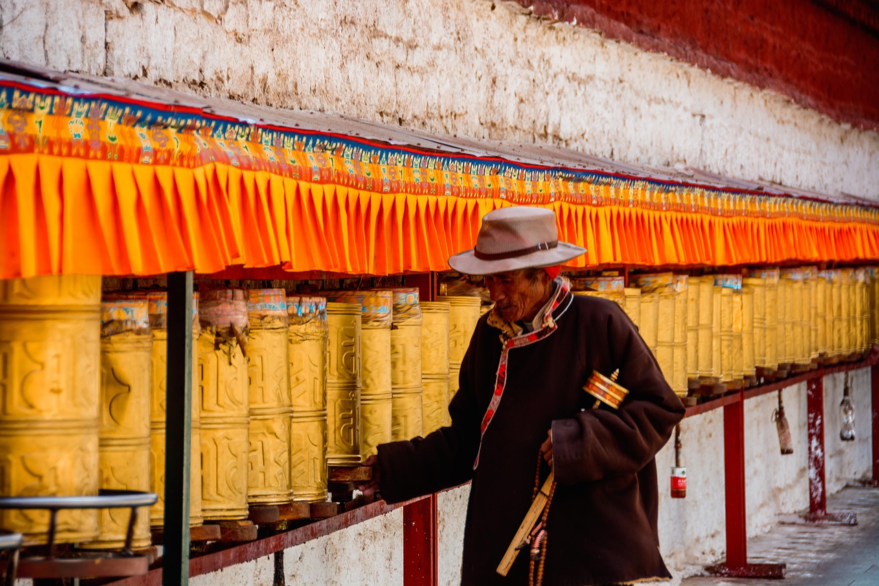 lhasa the potala palace prayer free photo