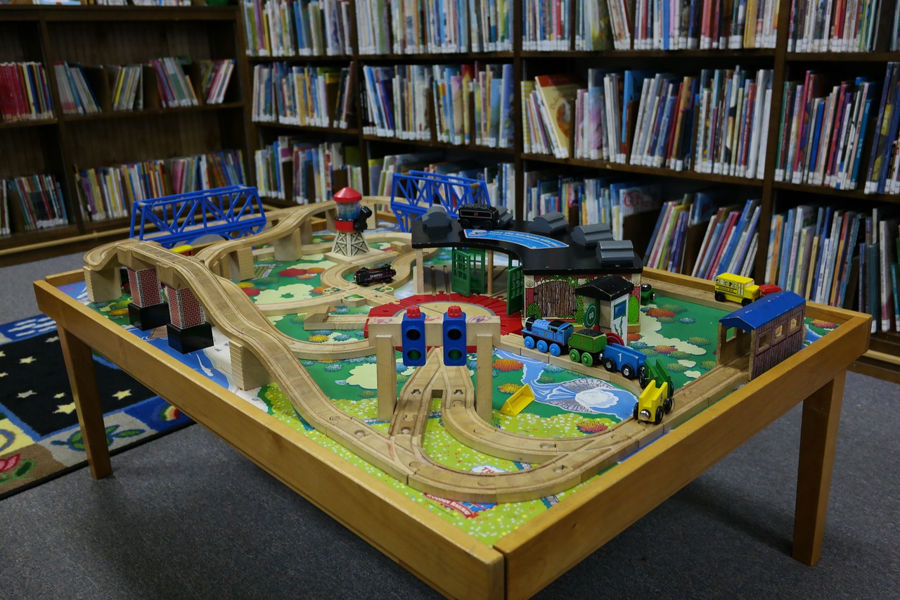 library children's library toy free photo