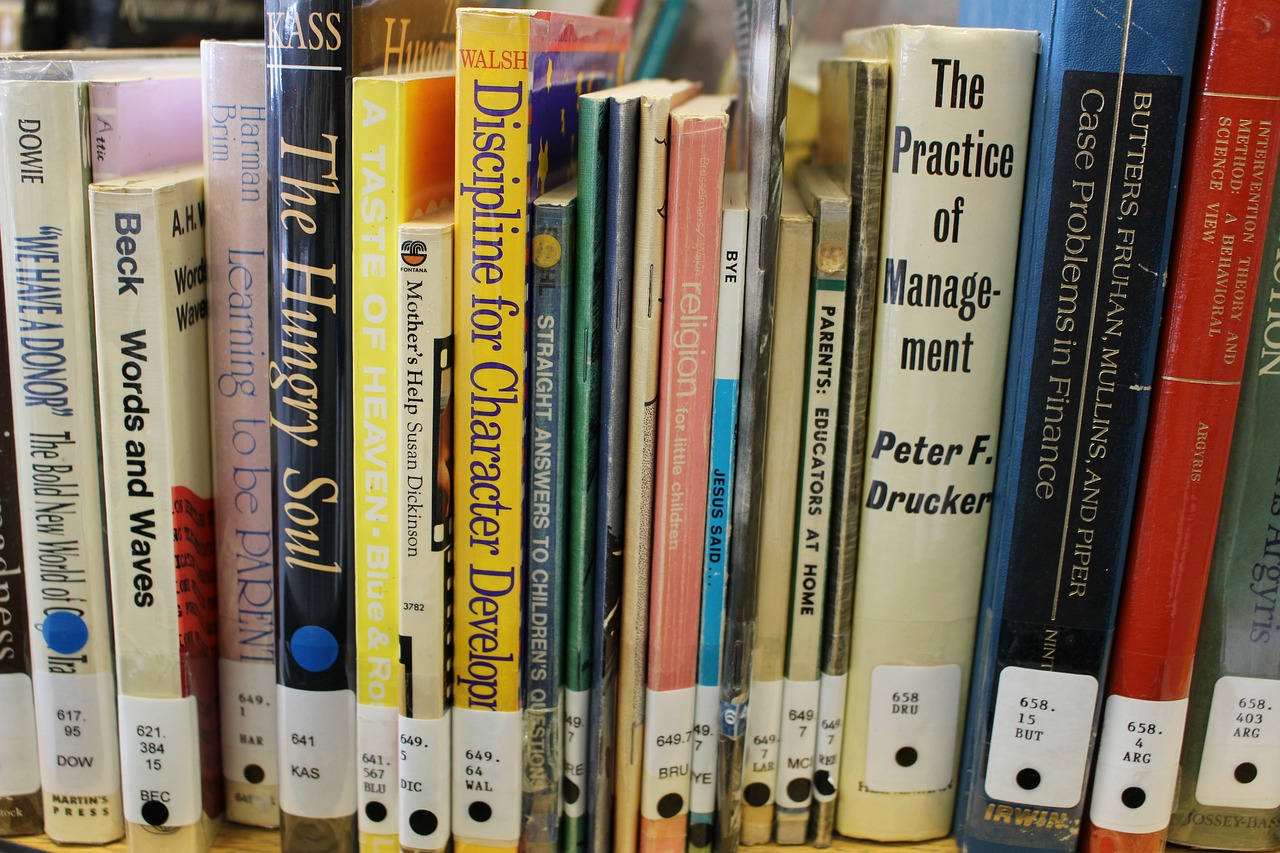 library knowledge academic libraries free photo
