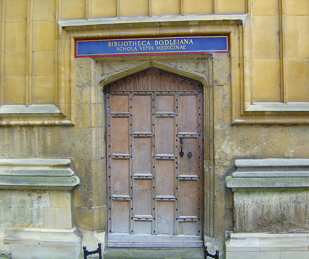 library medieval oxford free photo