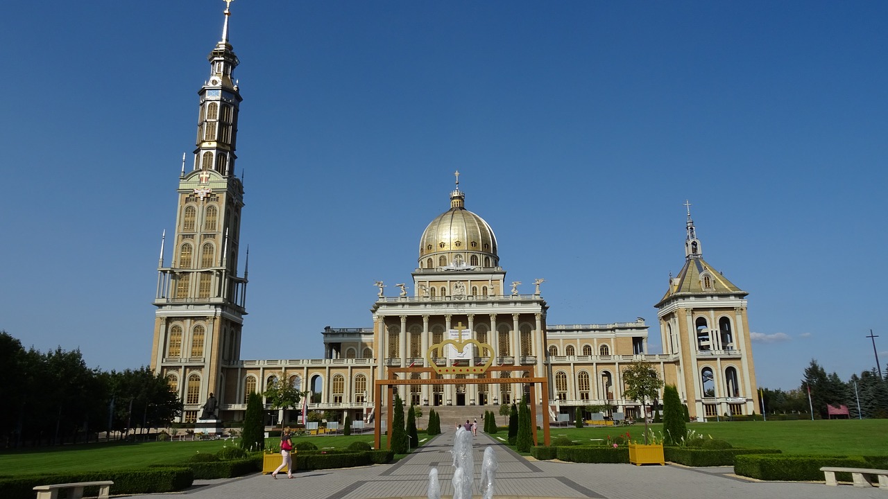 lichen  poland  religion free photo