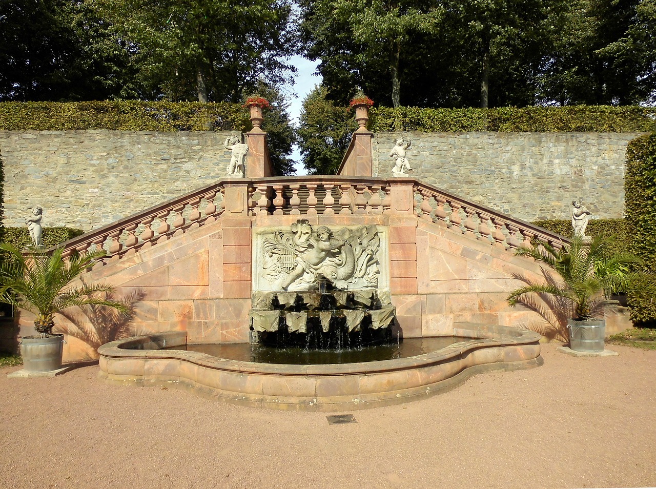 lichtenwalde baroque park fountain free photo