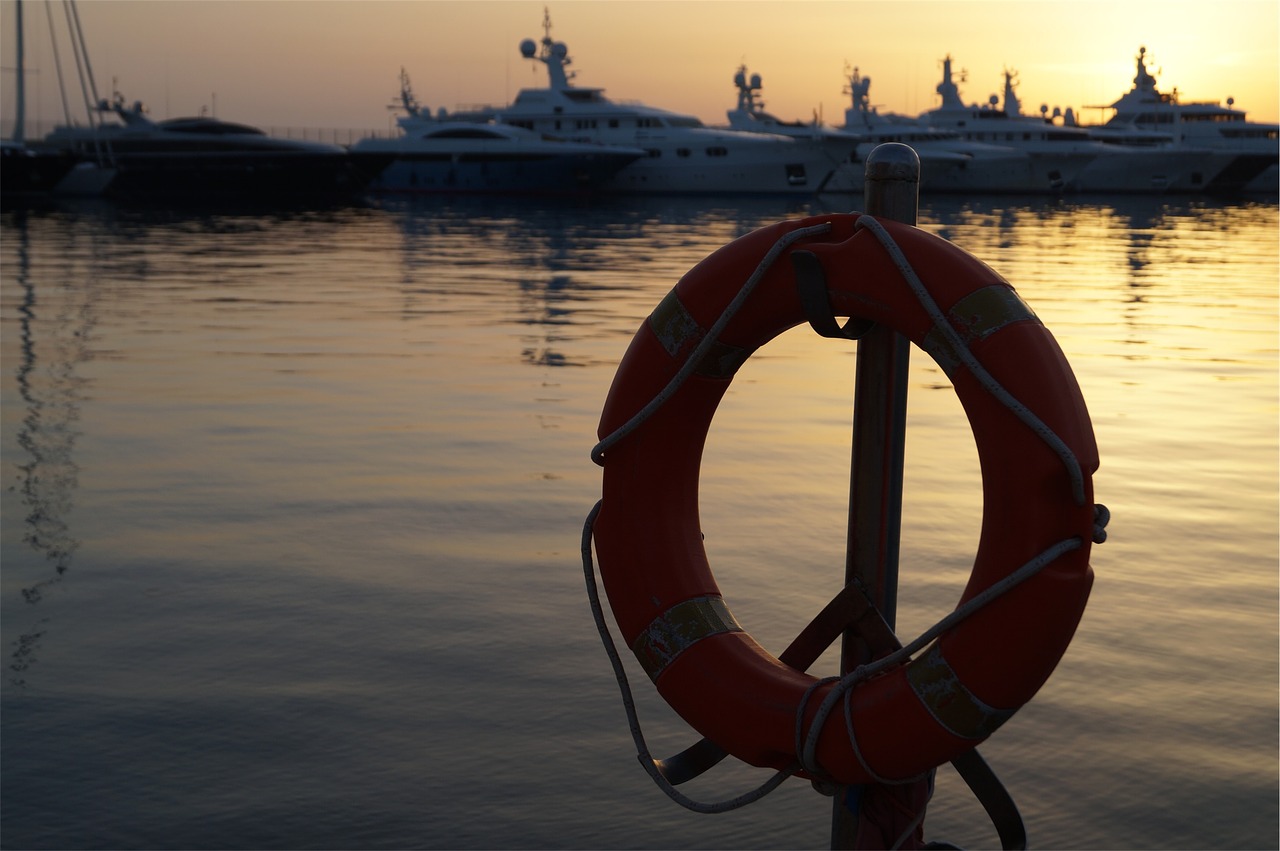 life saver boats yachts free photo