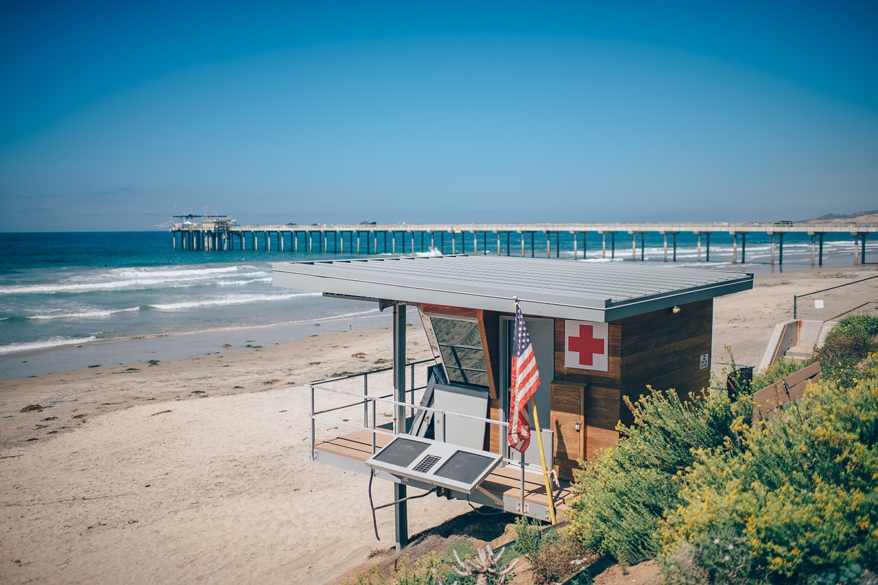 lifeguard tower pier free photo