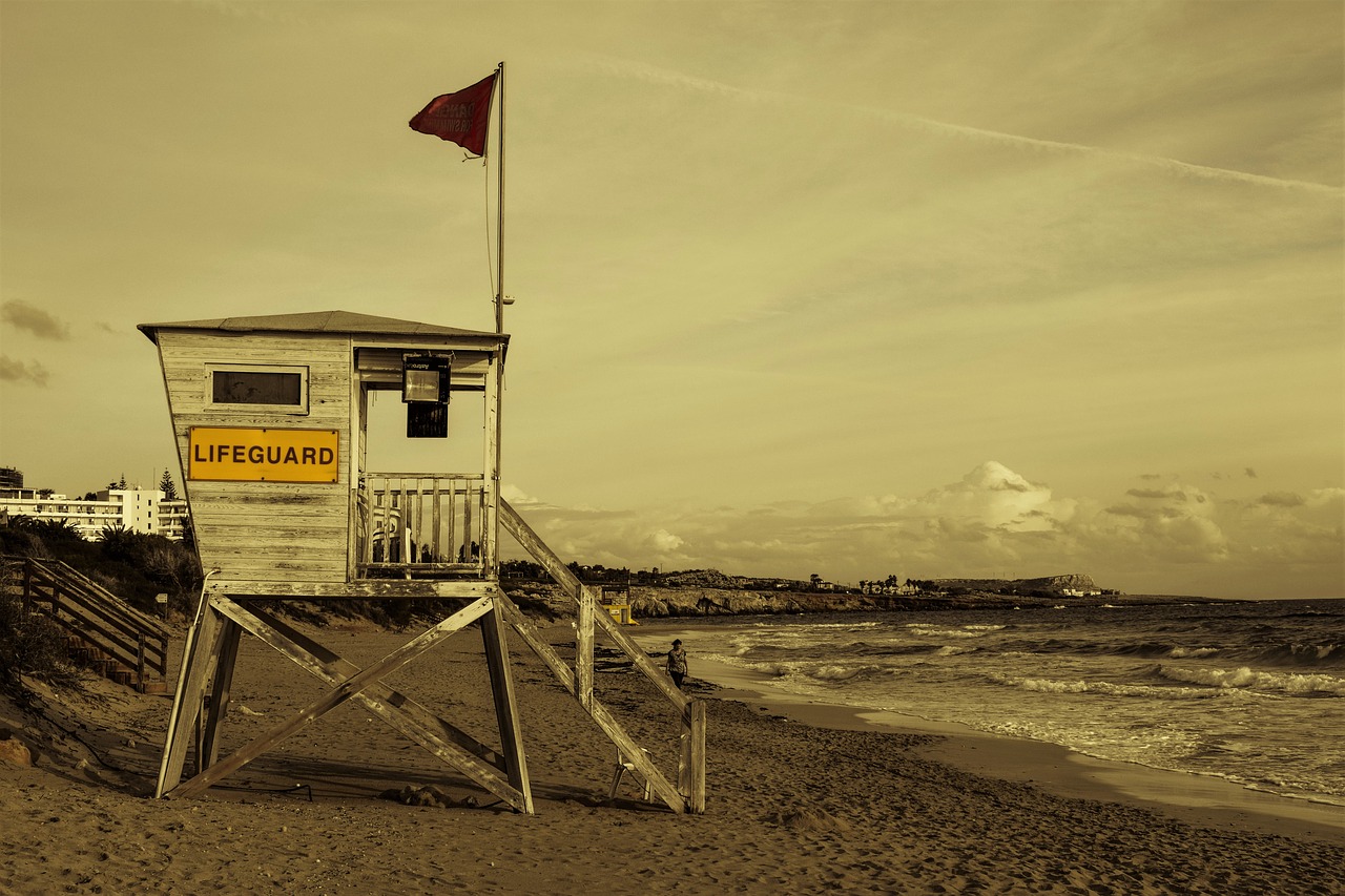 lifeguard tower beach free photo