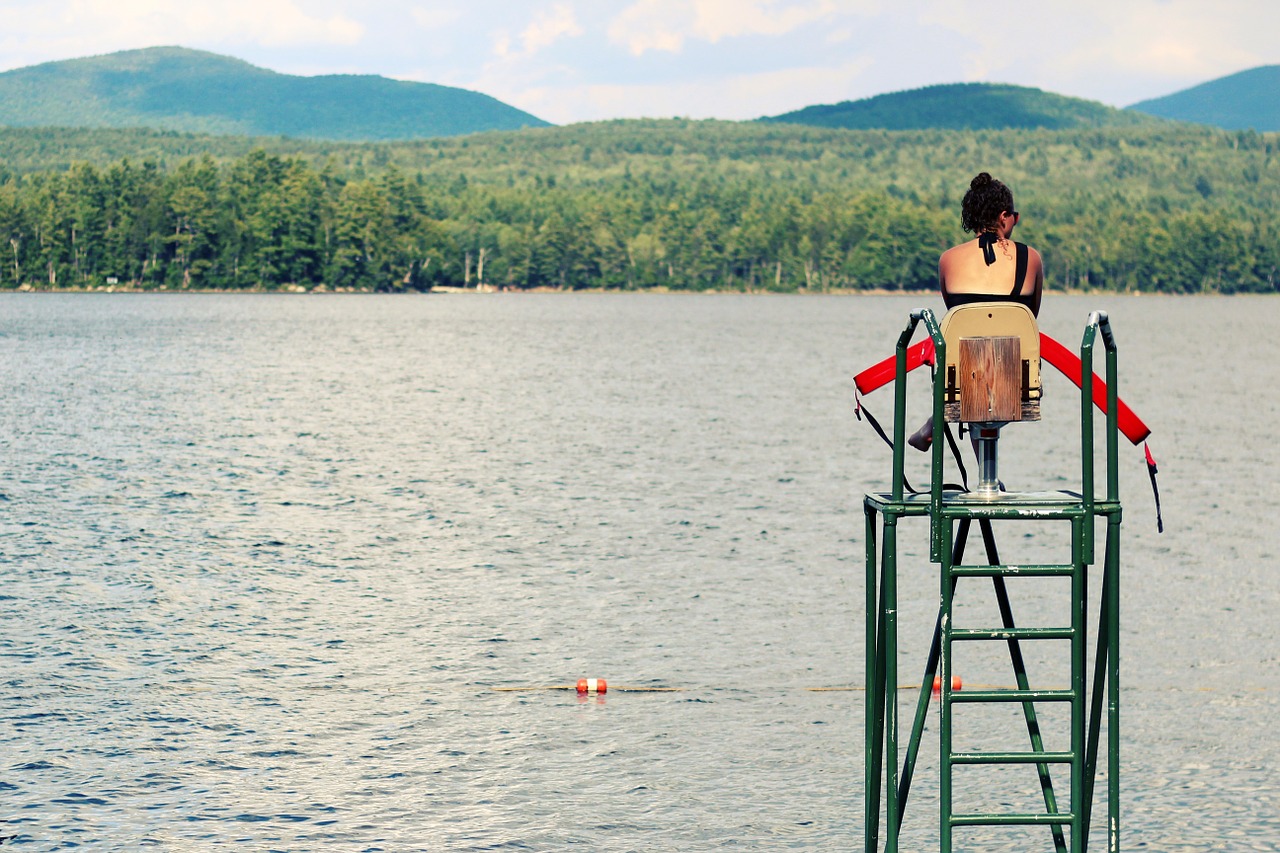 lifeguard lake rescue free photo