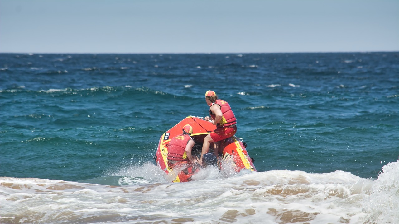 lifesaver rescue boat free photo