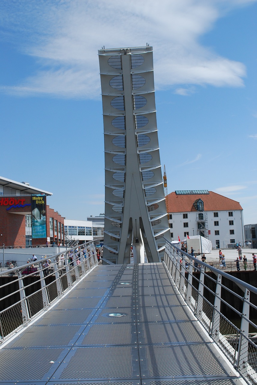 lift bridge höövt haven shopping centre free photo