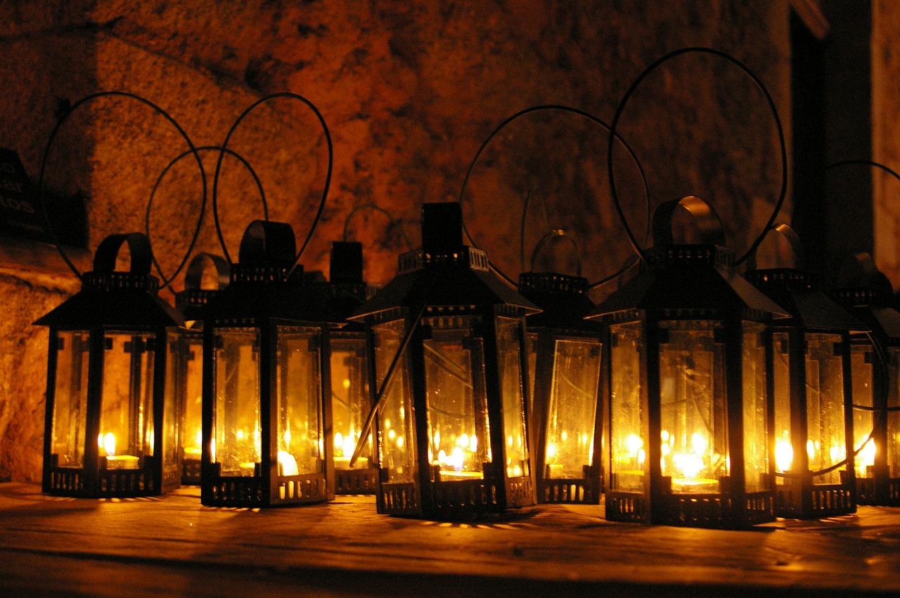 light lantern museum free photo