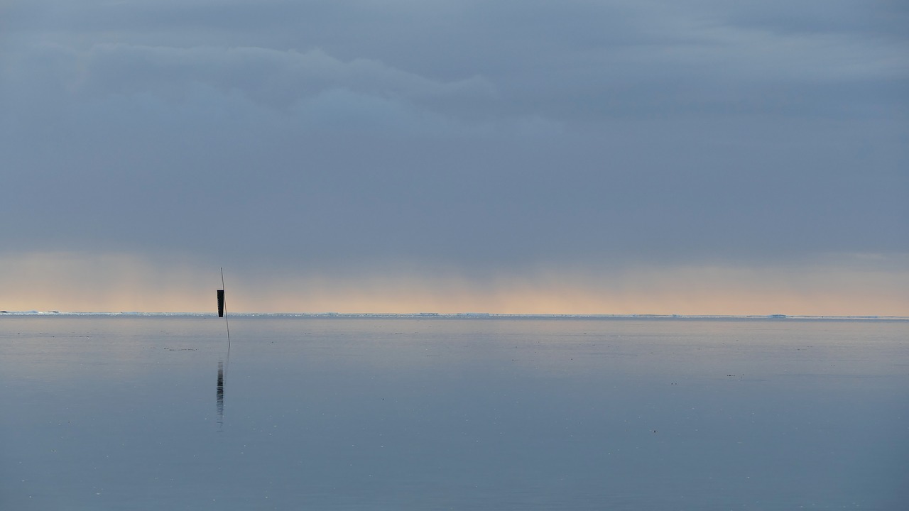 light  twilight  abendstimmung free photo