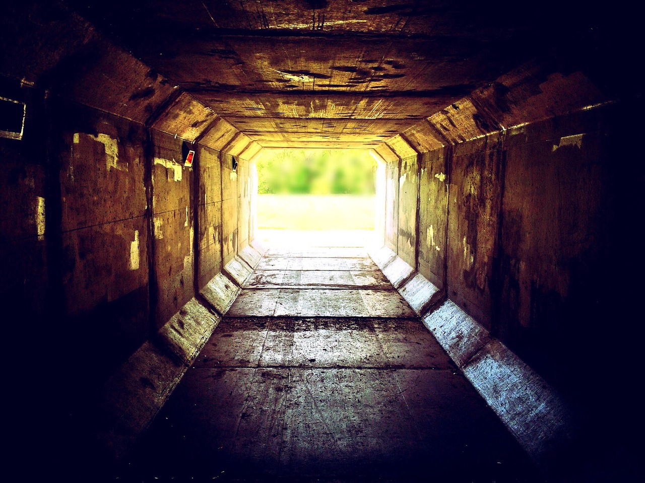 light tunnel urban free photo