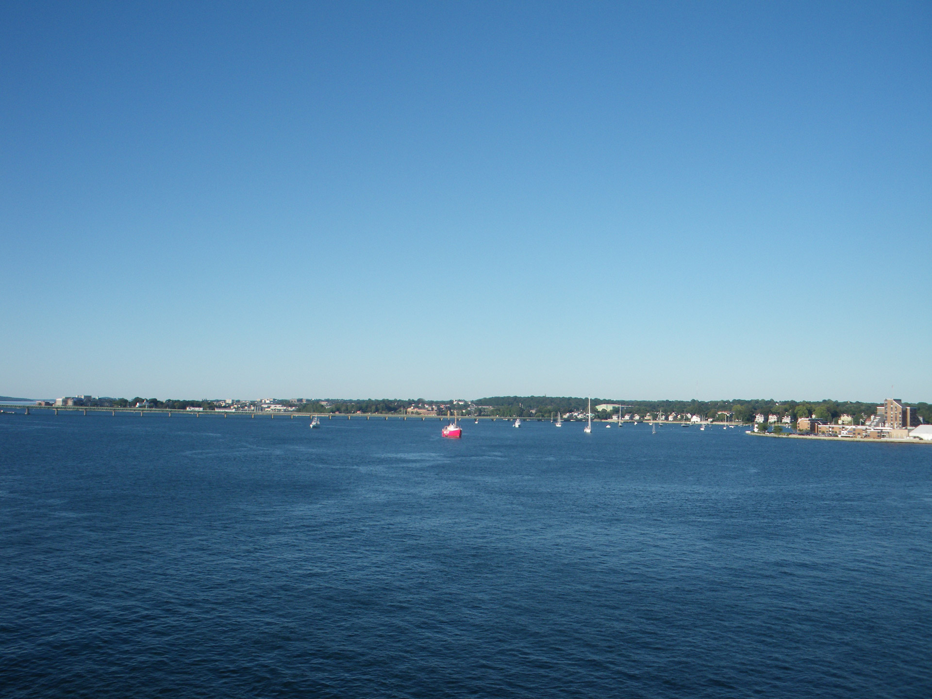 spectrum of colour blue dark and blue light sea light and dark blue ocean free photo