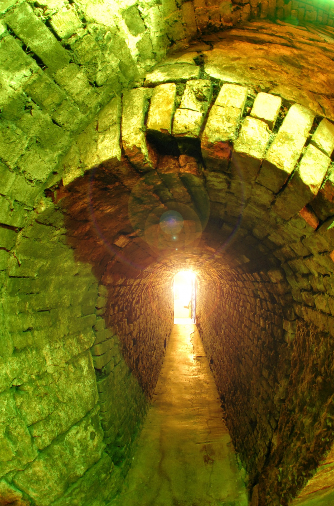 tunnel brick light free photo