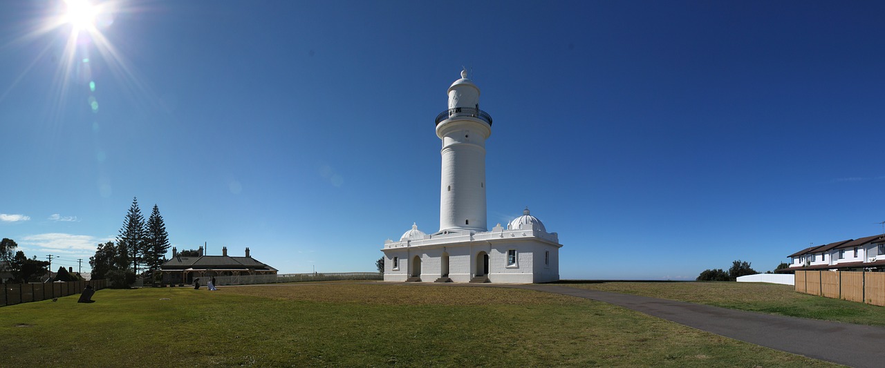 light house sydney australia free photo