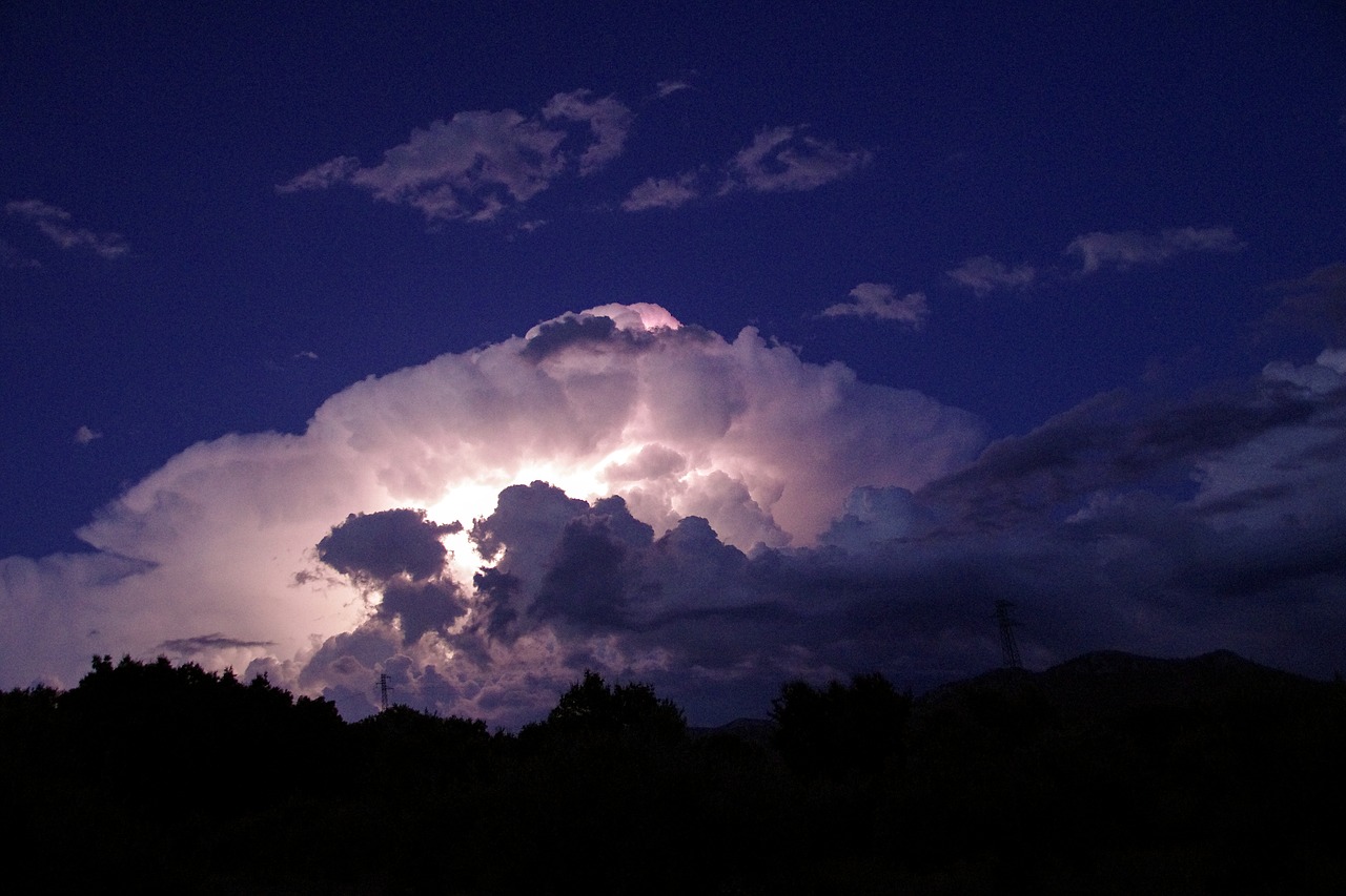 light of night thunderstorm flashes free photo