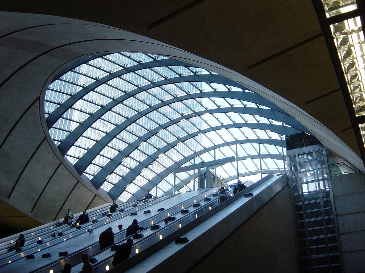 light rail station london canary wharf free photo