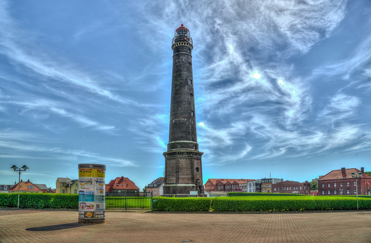 Towers island. Башни Европы. Острая башня. Светлая башня. Башни Европы фото.