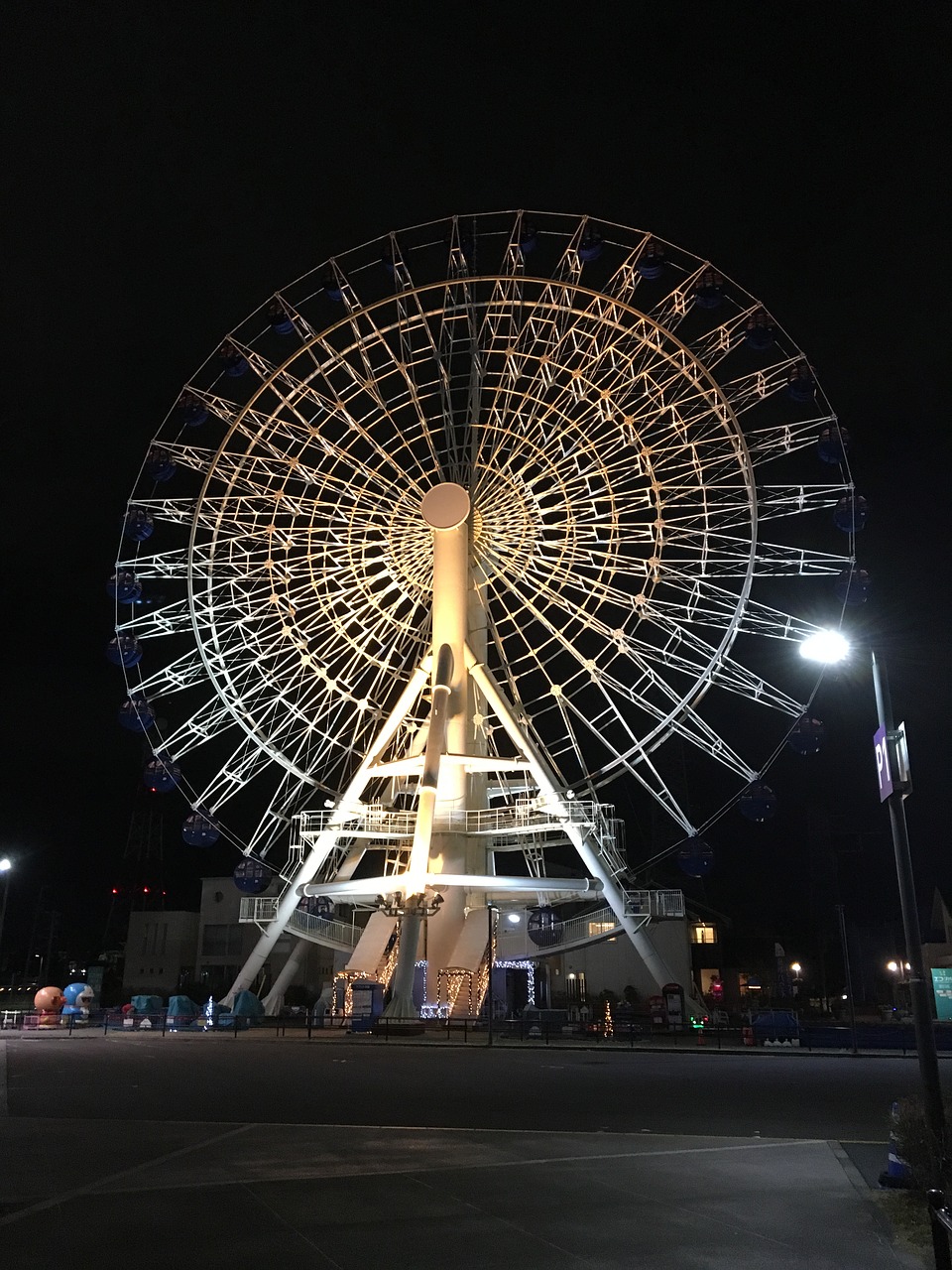 light up ferris wheel night view free photo