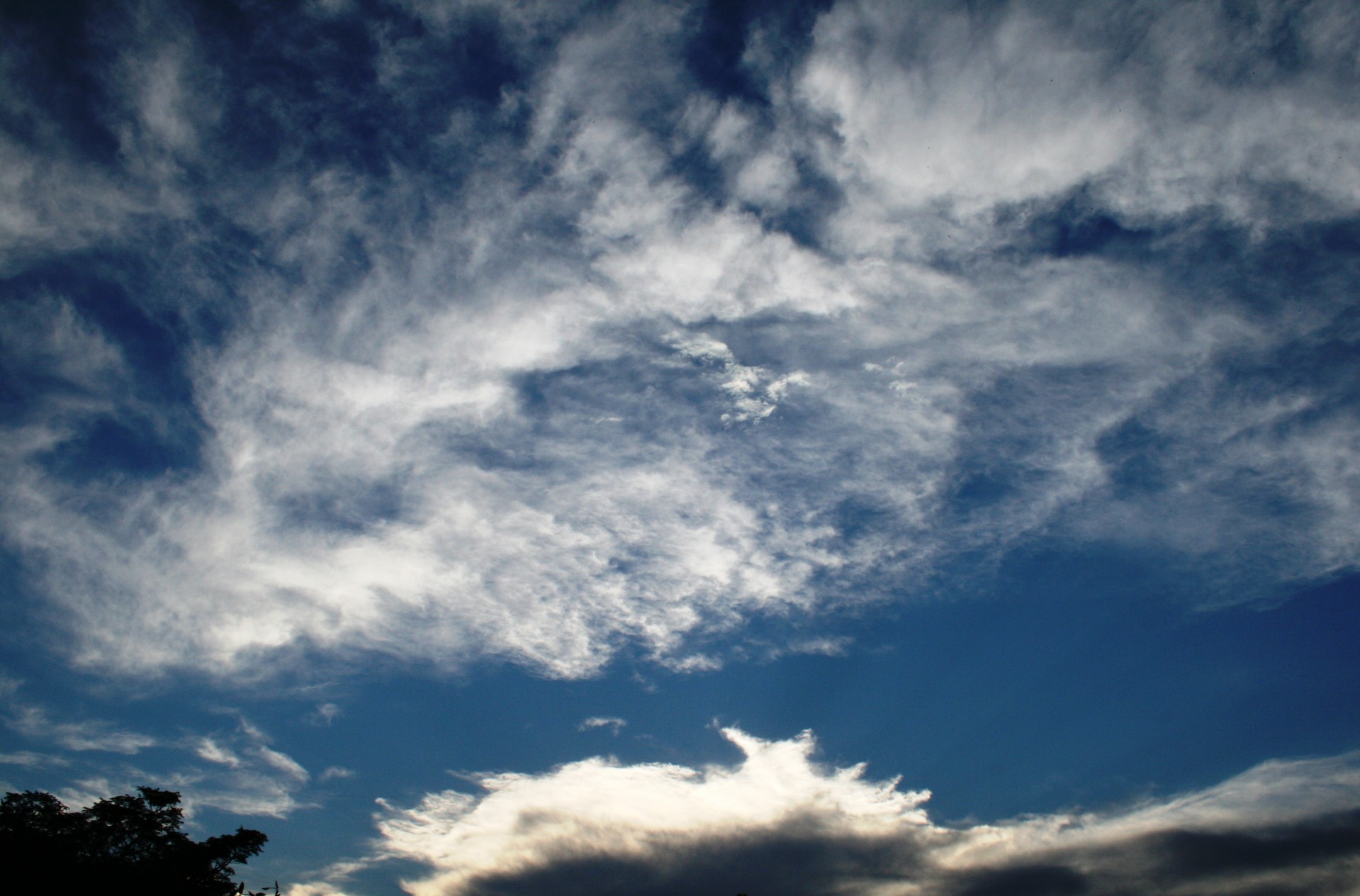 sky blue clouds free photo