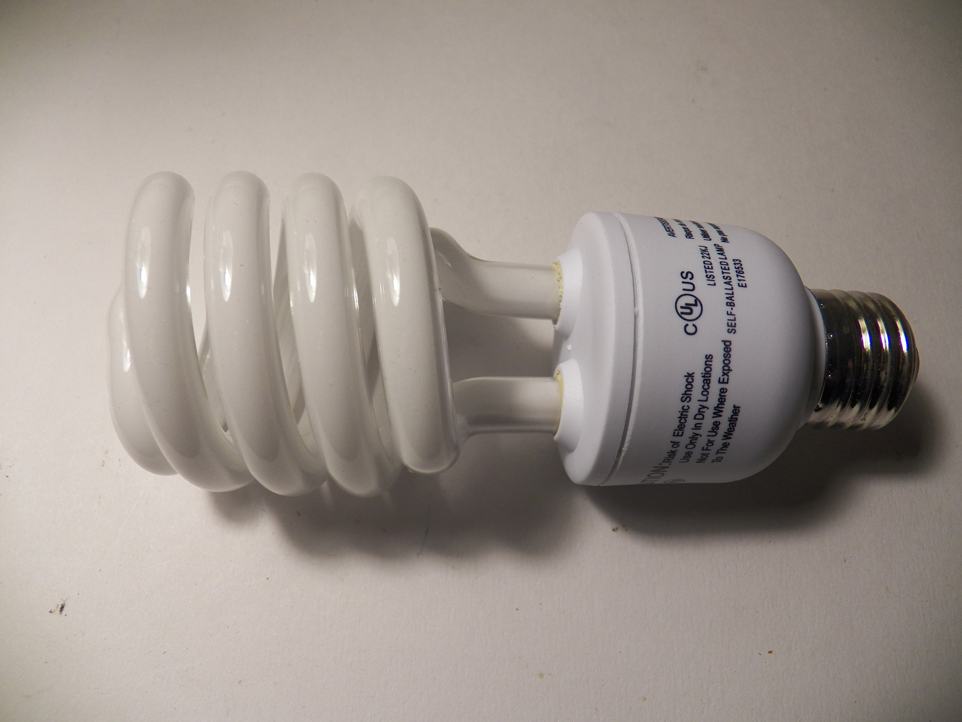 energy saving lightbulb light free photo