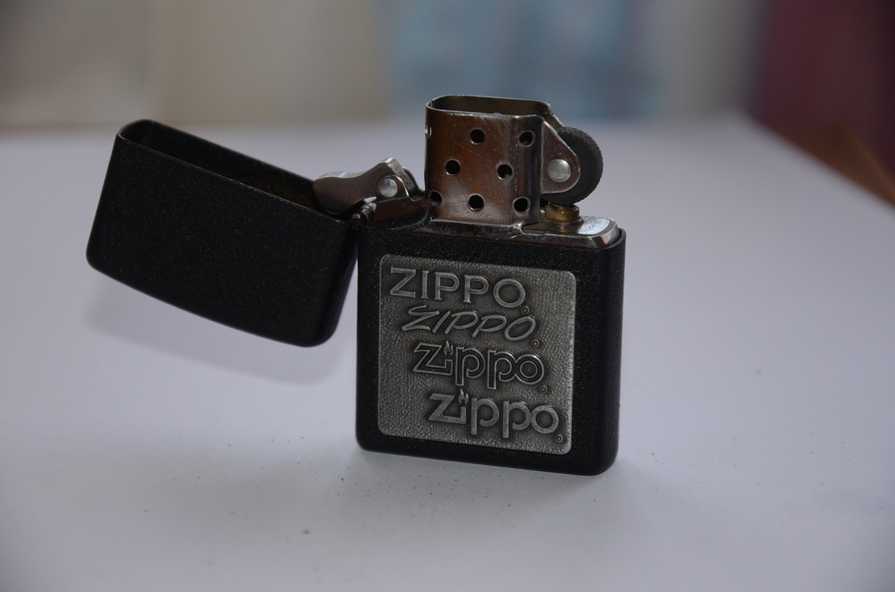 lighter zippo smoking free photo